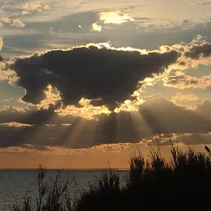 Blissful Beachfront Beachouse Adelaide